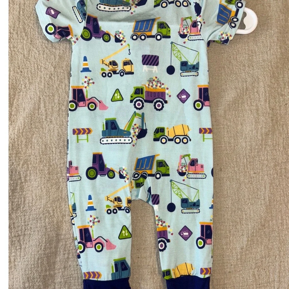 NWT Popoki Zippy Newborn Bamboo Viscose Construction Vehicle PJ Daywear Gift‎